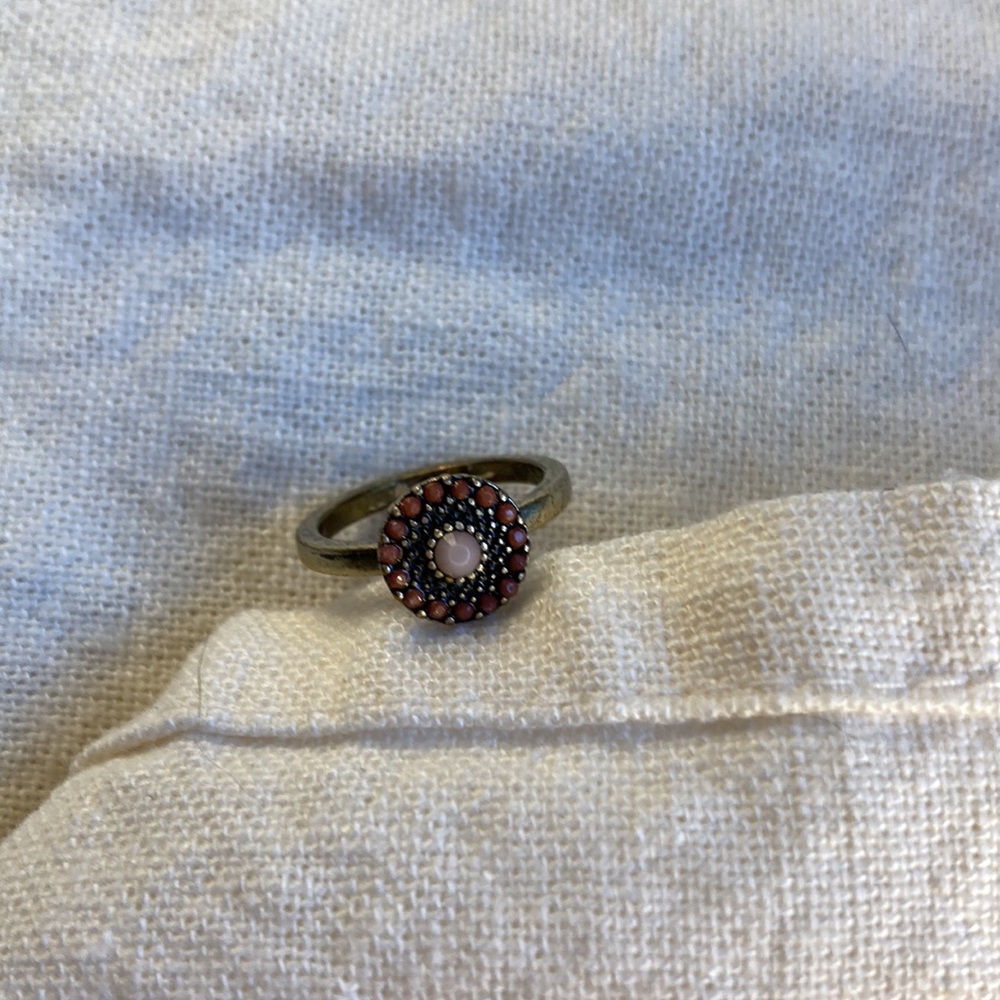 Flower Ring - Picture 3 of 9